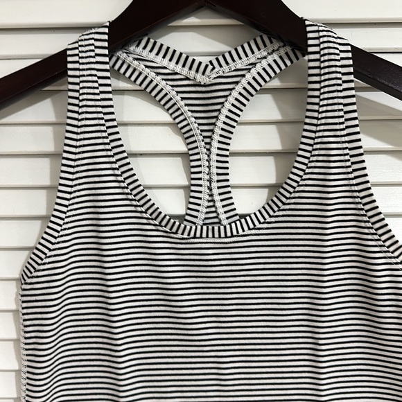 Top - Picture 2 of 7